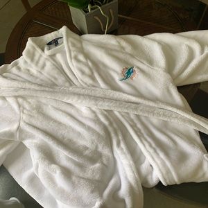 Miami Dolphins men rope